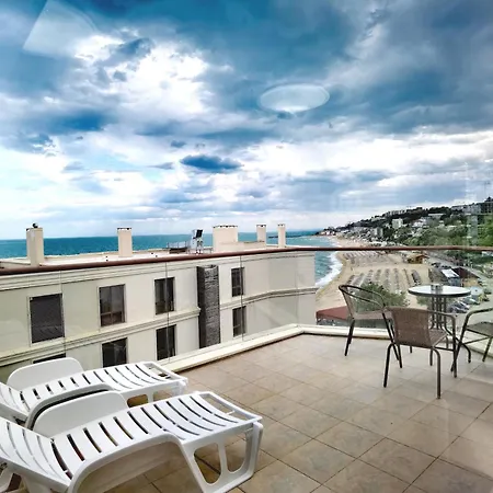 Cabacum Pleasure Beachfront - 50m To And Pool * فارنا