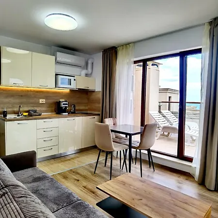 Cabacum Pleasure Beachfront - 50m To And Pool