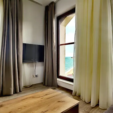 Cabacum Pleasure Beachfront - 50m To And Pool * فارنا