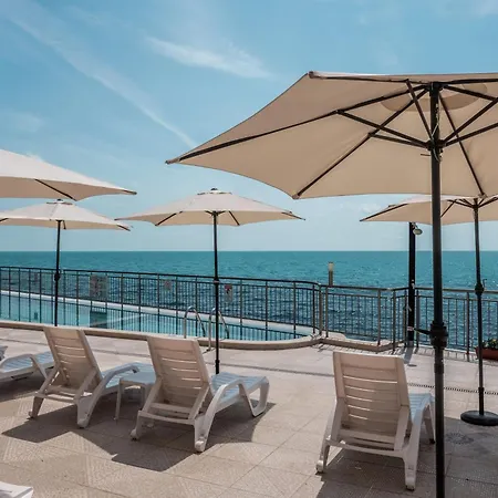 Cabacum Pleasure Beachfront - 50m To And Pool شقة فارنا